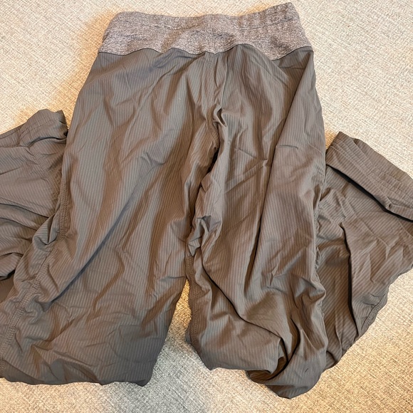 Ivivva Pants - Picture 2 of 3